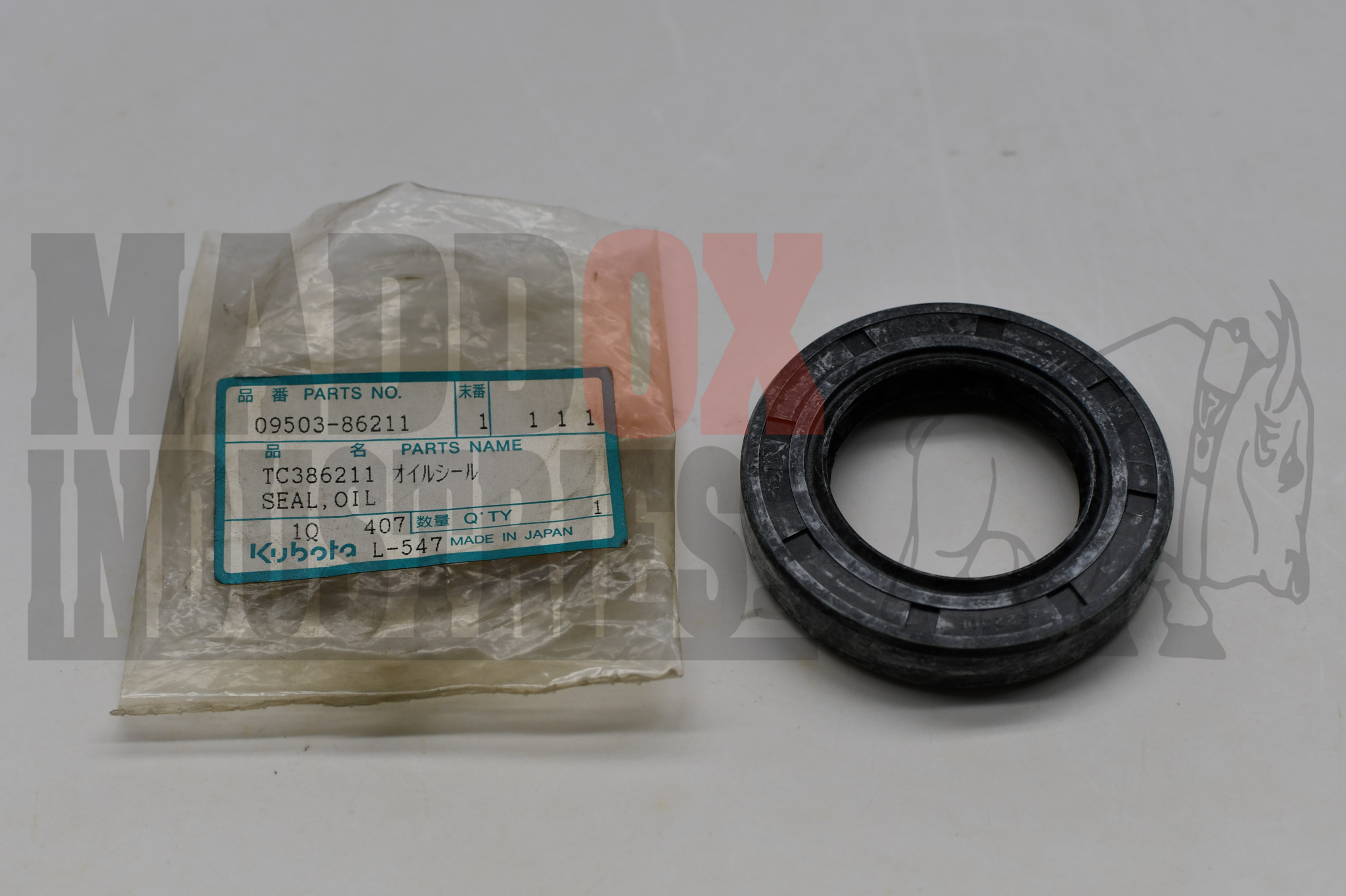 Kubota 09503-86211 Oil Seal